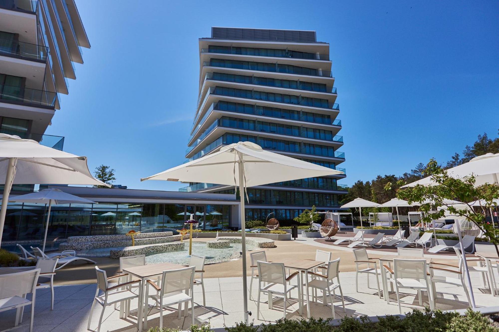 Wave Beachfront Family Apartment Miedzyzdroje Exterior photo