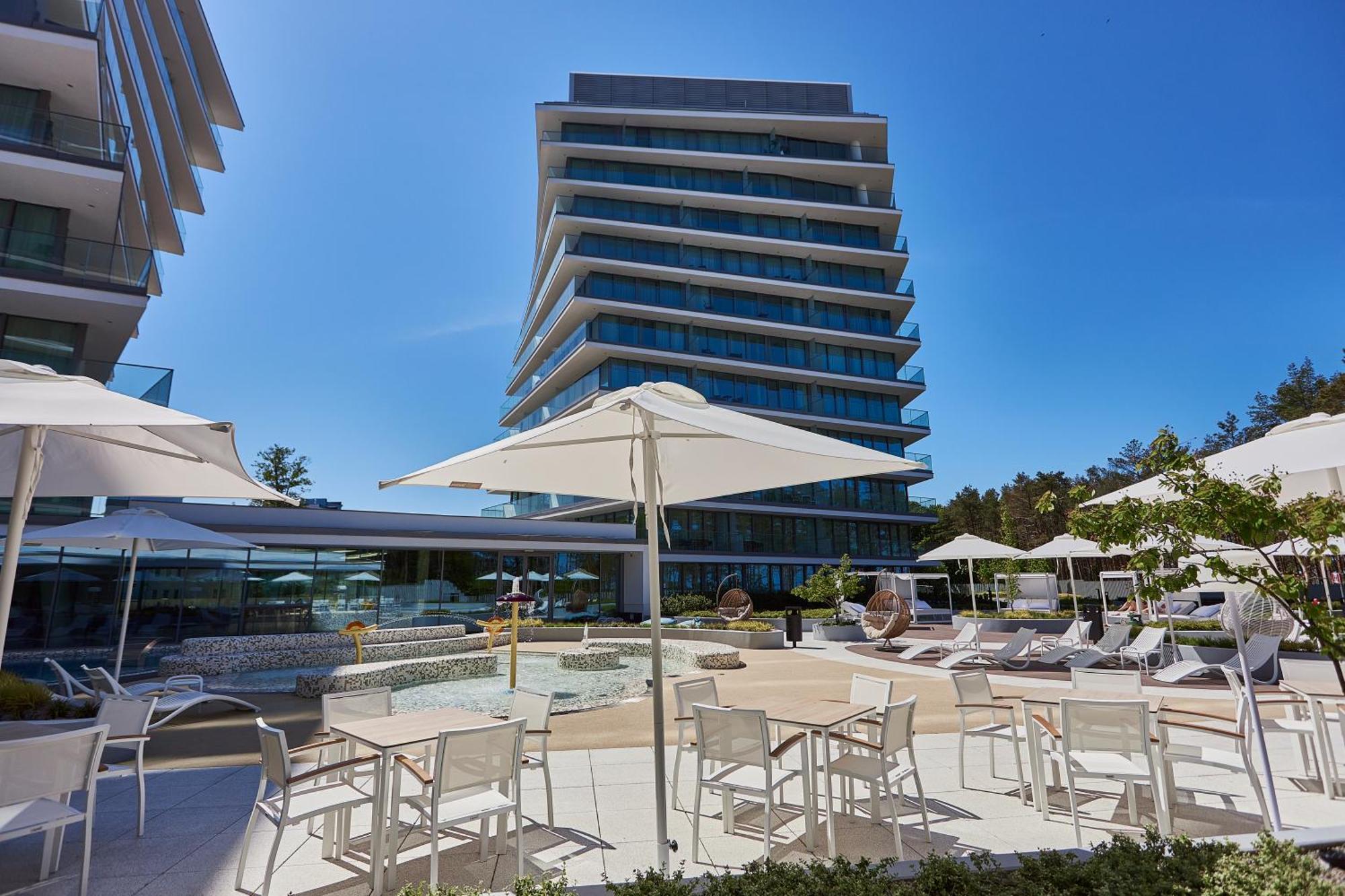 Wave Beachfront Family Apartment Miedzyzdroje Exterior photo