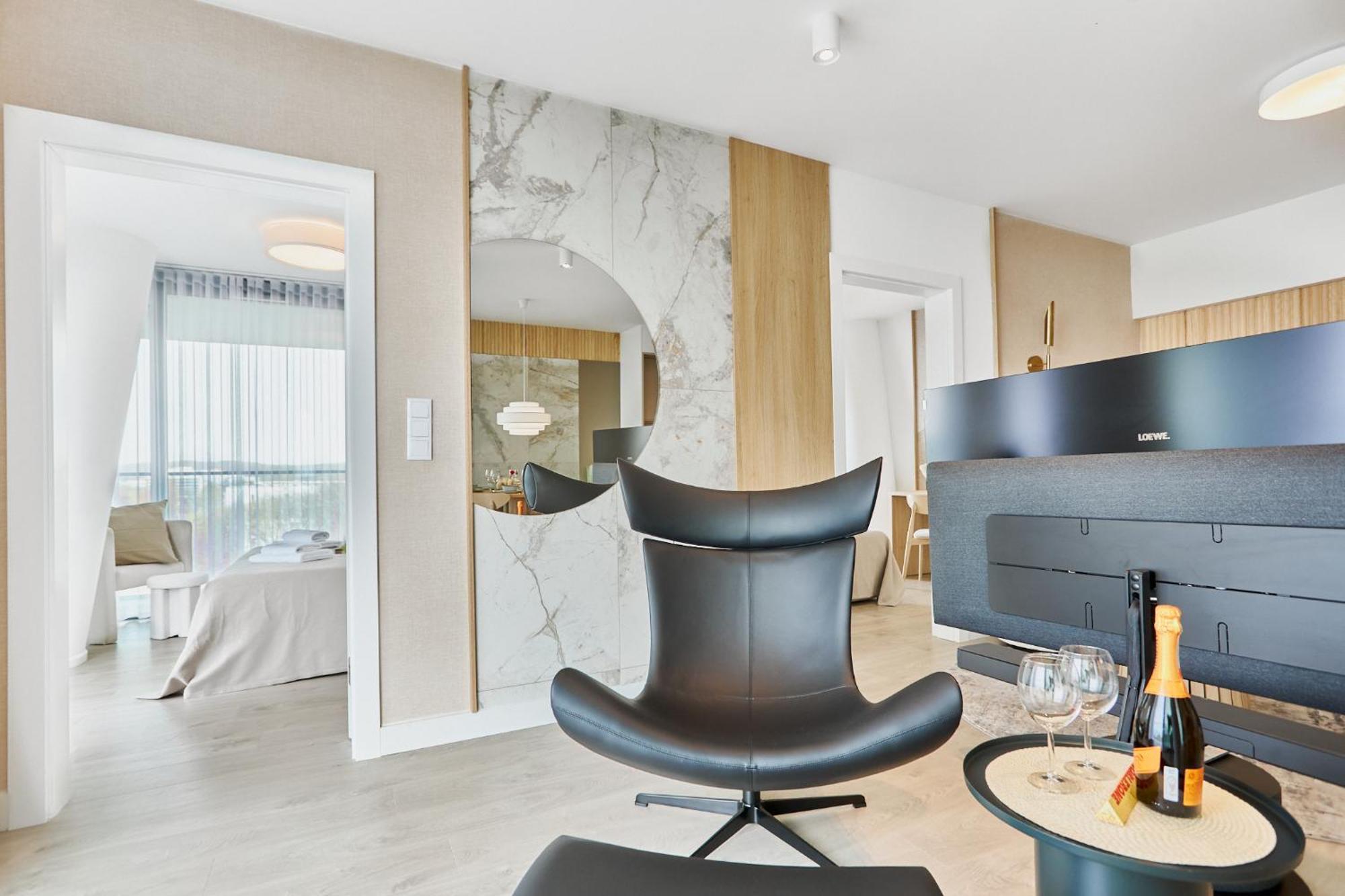 Wave Beachfront Family Apartment Miedzyzdroje Exterior photo